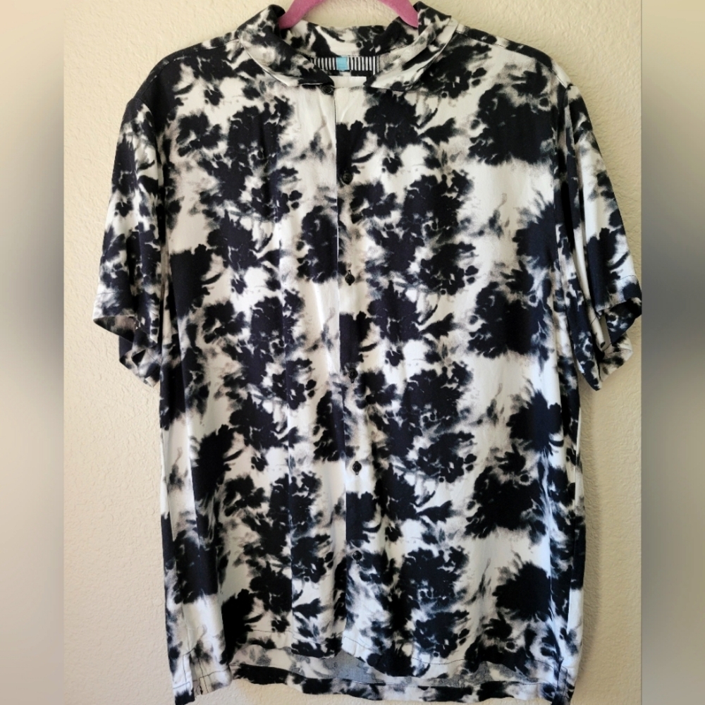 Denim & Flower Ricky Singh Black&White Abstract Short Sleeve Shirt Size Medium